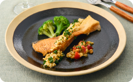 鮭の米粉ムニエル 和風ラビゴットソース